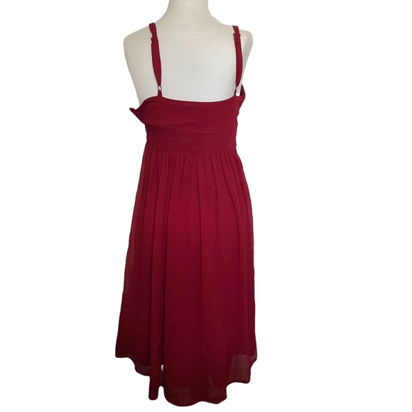 Smart Set red flowy dress - Picture 2 of 12